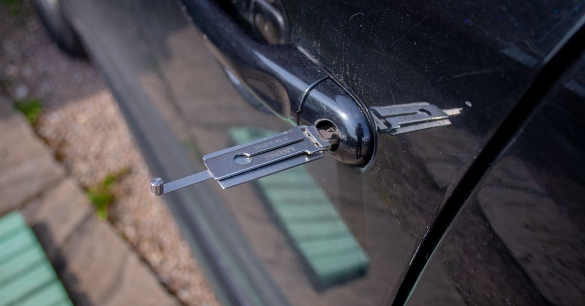 locksmith service technician — Frank Locksmith