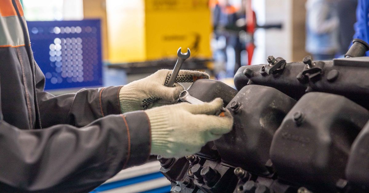locksmith service technician — Frank Locksmith